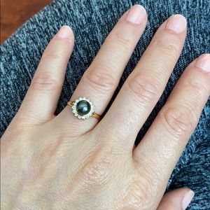 14K Solid Gold Small Black Pearl CZ Ring Siz 5.25